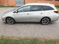 Gebraucht 2016 Toyota Auris Hybrid Kombi | 14.750 € (Fairer Preis)