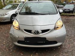 Silber Gebraucht 2008 Toyota Aygo Kleinwagen | 3.900 € (Fairer Preis)