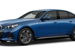 Blau Gebraucht 2024 BMW i5 Comfort Edition Limousine | 61.651 € (Fairer Preis)