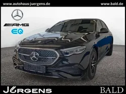 Schwarz metalliclack obsidianschwarz Gebraucht 2025 Mercedes E220 AMG Limousine | 67.790 €