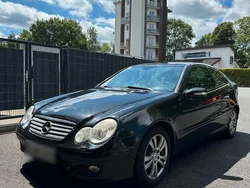Schwarz Gebraucht 2006 Mercedes C230 Coupé | 5.800 € (Teuer)