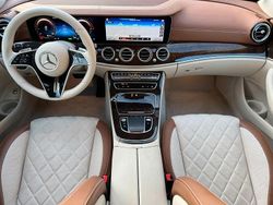 Schwarz/baltic black Gebraucht 2021 Mercedes E300 Limousine | 38.800 €