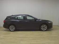 Schwarz Gebraucht 2022 Ford Focus Cool & Connect Kombi | 11.480 € (Superpreis)
