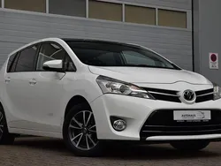 Weiß Gebraucht 2014 Toyota Verso Life Van / Kleinbus | 13.099 € (Fairer Preis)