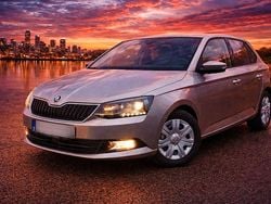Silber Gebraucht 2015 Skoda Fabia Ambition Limousine | 9.300 € (Fairer Preis)