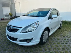 Weiß Gebraucht 2010 Opel Corsa OPC Kleinwagen | 2.250 € (Guter Preis)