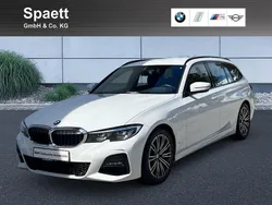 Alpinweiß uni Gebraucht 2022 BMW 320 M Sport Kombi | 28.500 € (Superpreis)