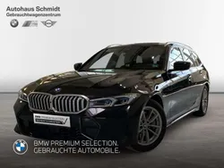 Saphirschwarz Gebraucht 2024 BMW 330 M Sport Kombi | 42.990 € (Fairer Preis)