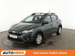 Grün Gebraucht 2023 Dacia Sandero Expression Limousine | 17.490 € (Etwas zu teuer)