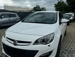 Weiß Gebraucht 2012 Opel Astra Limousine | 4.700 € (Guter Preis)