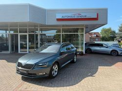 Grau Gebraucht 2016 Skoda Superb Ambition Kombi | 11.390 € (Fairer Preis)