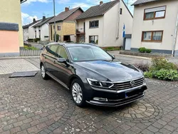 Grau Gebraucht 2018 VW Passat Kombi | 19.900 € (Fairer Preis)
