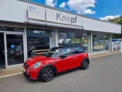 Rot Gebraucht 2022 Mini Cooper Essential Kleinwagen | 21.500 € (Fairer Preis)