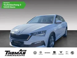 Candyweiss Gebraucht 2021 Skoda Scala Ambition Kleinwagen | 18.880 € (Etwas zu teuer)