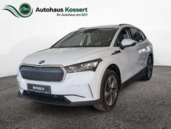 Moonweiß perleffekt Gebraucht 2024 Skoda Enyaq iV Loft SUV | 34.990 € (Teuer)