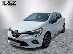 Weiß Gebraucht 2022 Renault Clio V Techno Limousine | 21.980 €