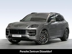 Grau Gebraucht 2025 Porsche Cayenne Black Edition SUV | 148.340 €