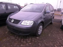 Grau Gebraucht 2003 VW Touran Basis Van / Kleinbus | 5.900 €