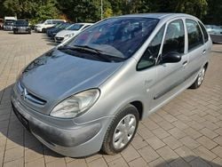 Grau Gebraucht 2002 Citroën Xsara Picasso Van / Kleinbus | 1.950 € (Etwas zu teuer)