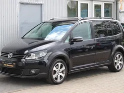 Schwarz Gebraucht 2011 VW Touran Cross Van / Kleinbus | 11.490 € (Fairer Preis)