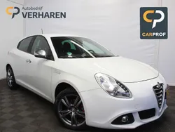 Weiß Gebraucht 2015 Alfa Romeo Giulietta Distinctive Kleinwagen | 7.900 € (Fairer Preis)