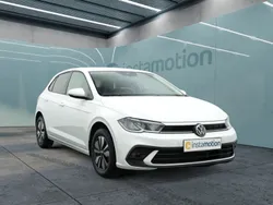 Weiß Gebraucht 2024 VW Polo Move Limousine | 18.900 € (Guter Preis)