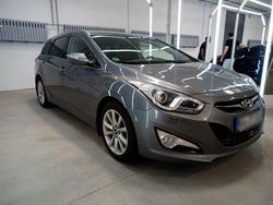 Silber Gebraucht 2013 Hyundai i40 Kombi | 9.999 € (Fairer Preis)