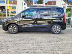 Karbon schwarz Gebraucht 2024 Opel Combo Life Ultimate Van / Kleinbus | 33.450 €