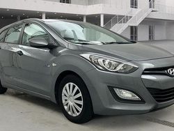 Grau Gebraucht 2013 Hyundai i30 Kombi | 6.498 € (Fairer Preis)