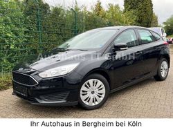 Schwarz Gebraucht 2016 Ford Focus Business Edition Limousine | 7.850 € (Fairer Preis)