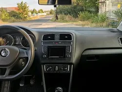 Weiß Gebraucht 2016 VW Polo Trendline Kleinwagen | 6.000 € (Guter Preis)
