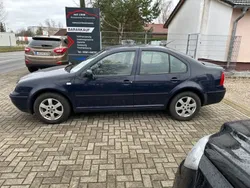 Blau Gebraucht 2003 VW Bora Comfortline Limousine | 1.490 € (Fairer Preis)