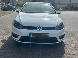 Weiß Gebraucht 2015 VW Golf Limousine | 9.500 € (Fairer Preis)