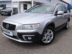 Bright silver metallic Gebraucht 2015 Volvo XC70 Momentum SUV | 13.790 € (Guter Preis)