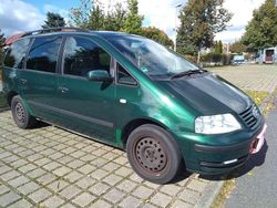 Grün Gebraucht 2002 VW Sharan Family Van / Kleinbus | 2.899 € (Fairer Preis)