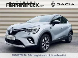 Grau Gebraucht 2020 Renault Captur Intens SUV | 19.890 € (Fairer Preis)