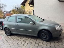 Grau Gebraucht 2004 VW Golf IV Comfortline Limousine | 3.500 € (Teuer)