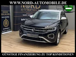 Deep black perleffek (metallic) Gebraucht 2024 VW T-Roc Style SUV | 28.400 € (Guter Preis)