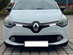 Weiß Gebraucht 2016 Renault Clio IV LIMITED Deluxe Kleinwagen | 7.500 € (Guter Preis)