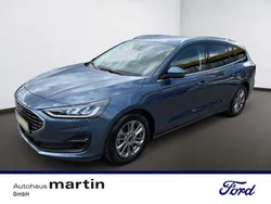 Blau Gebraucht 2023 Ford Focus Titanium Limousine | 18.890 € (Fairer Preis)