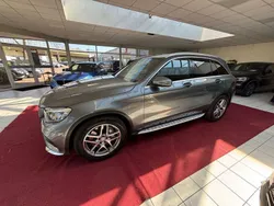 Grau Gebraucht 2016 Mercedes GLC250 AMG SUV | 25.990 € (Fairer Preis)