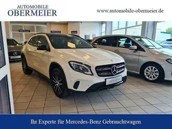 Weiß Gebraucht 2017 Mercedes GLA200 Urban SUV | 22.950 € (Etwas zu teuer)