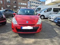 Rot Gebraucht 2010 Renault Clio III Dynamique Limousine | 3.300 € (Guter Preis)