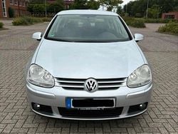 Grau Gebraucht 2005 VW Golf V Kleinwagen | 5.300 € (Fairer Preis)