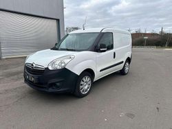 Weiß Gebraucht 2014 Opel Combo Selection Van / Kleinbus | 4.180 € (Etwas zu teuer)
