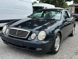 Blau Gebraucht 2000 Mercedes CLK200 Elegance Coupé | 1.900 € (Superpreis)