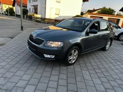Grau Gebraucht 2016 Skoda Octavia Ambition Kombi | 7.950 € (Guter Preis)