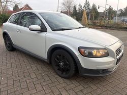 Weiß Gebraucht 2008 Volvo C30 Momentum Kleinwagen | 1.800 €