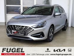 Shimmering silver / met Gebraucht 2022 Hyundai i30 Kombi | 17.969 € (Guter Preis)
