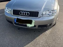 Grau Gebraucht 2004 Audi A4 Limousine | 5.750 €